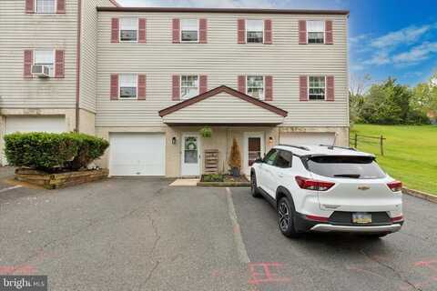 10 BERGER LANE, SCHWENKSVILLE, PA 19473