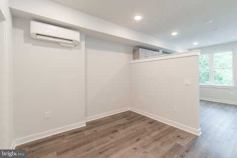 19 S 44TH STREET, PHILADELPHIA, PA 19104