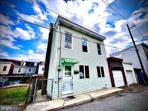 828 E RAILROAD STREET, MAHANOY CITY, PA 17948