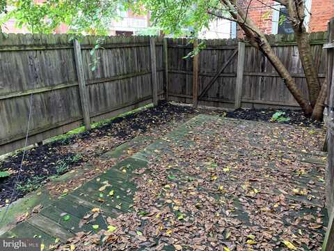 232 MUENCH STREET, HARRISBURG, PA 17102