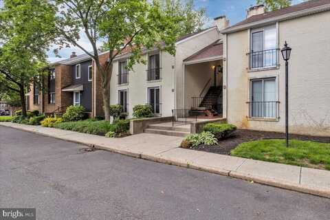 18 S CLOSE, MOORESTOWN, NJ 08057
