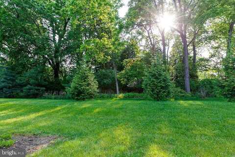 1069 RESOLUTION DRIVE, BETHLEHEM, PA 18017