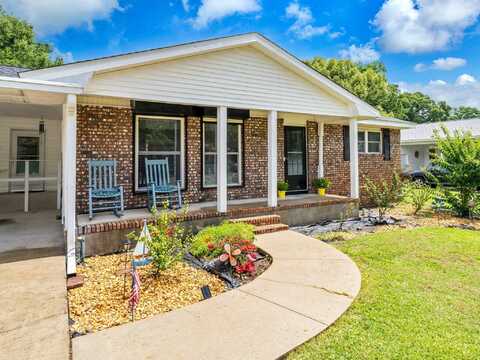 141 NW Rainbow Drive, Fort Walton Beach, FL 32548
