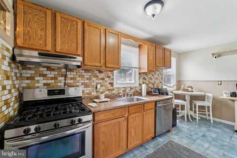 235 MORRIS AVENUE, BROOKHAVEN, PA 19015