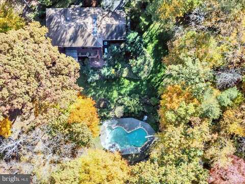 8150 WOLF RUN SHOALS ROAD, CLIFTON, VA 20124