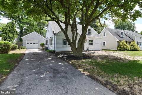 106 N WARMINSTER ROAD, HATBORO, PA 19040