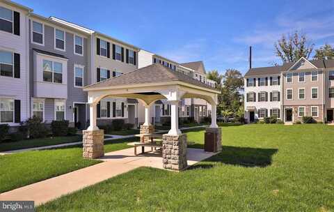 6 MANCHESTER DRIVE, HATBORO, PA 19040