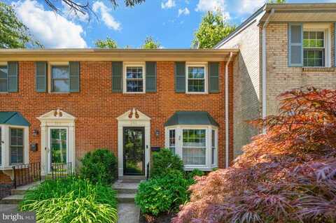 261 COMMONS DRIVE NW, VIENNA, VA 22180