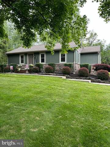 3426 BURSONVILLE ROAD, RIEGELSVILLE, PA 18077
