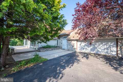 68 KNOLL CIRCLE, BOYERTOWN, PA 19512