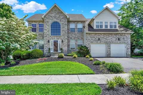 1215 OAKWOOD LANE, YORK, PA 17403