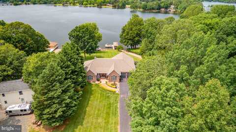 565 BUSBEES POINT ROAD, BUMPASS, VA 23024