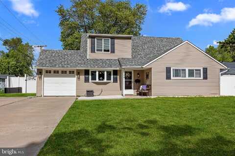124 HIGHLAND PARK DRIVE, LEVITTOWN, PA 19056