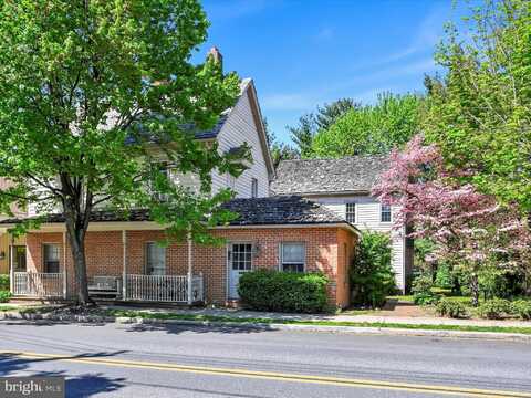 307 E MAIN STREET, LITITZ, PA 17543