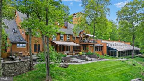 310 HUNTERS FARM ROAD, HENRYVILLE, PA 18332