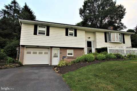 226 EDGEWOOD DRIVE, NEW HOLLAND, PA 17557