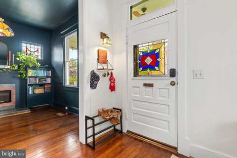 19 W WYATT AVENUE, ALEXANDRIA, VA 22301