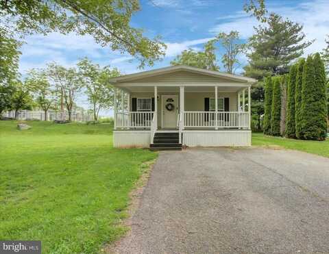 38 COLONIAL CIRCLE, SHIPPENSBURG, PA 17257