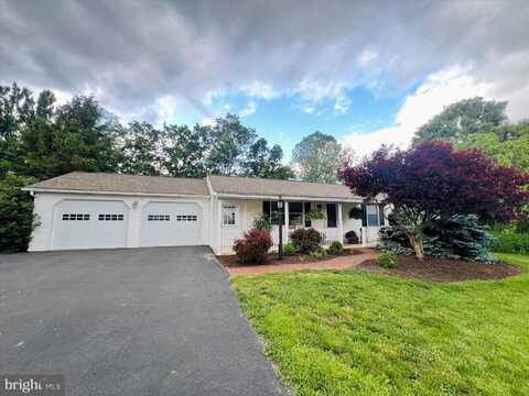 1403 GREBLE ROAD, MYERSTOWN, PA 17067