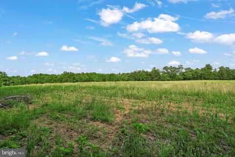 19 RACEHORSE DRIVE, JONESTOWN, PA 17038
