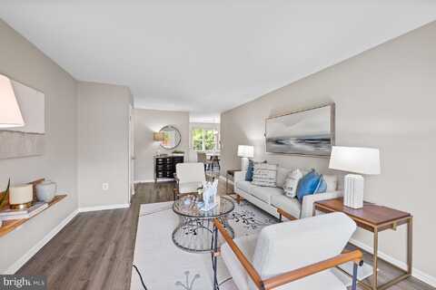 2050 N CALVERT STREET, ARLINGTON, VA 22201