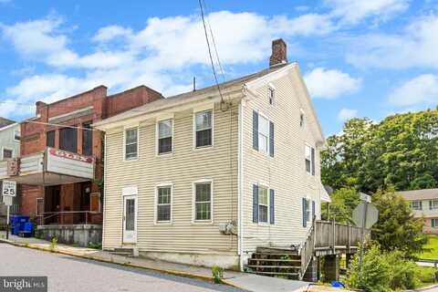 35 MANCHESTER STREET, GLEN ROCK, PA 17327