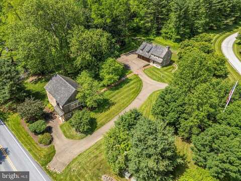 11 BROWNSTONE LANE, ELVERSON, PA 19520