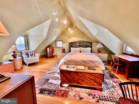 5960 HONEY HOLLOW ROAD, NEW HOPE, PA 18938