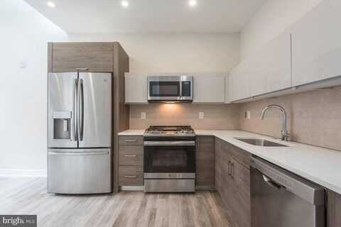 802 SANSOM STREET, PHILADELPHIA, PA 19107