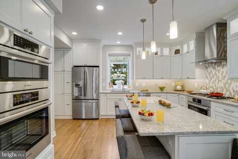 6869 WASHINGTON BOULEVARD, ARLINGTON, VA 22213