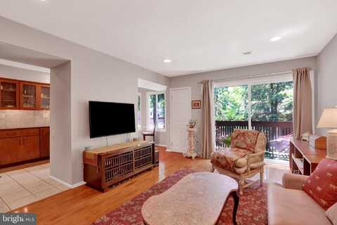 2-12 ASPEN WAY, DOYLESTOWN, PA 18901
