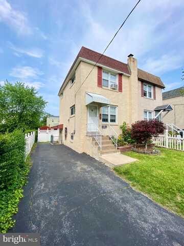 18 E OAK LANE, GLENOLDEN, PA 19036
