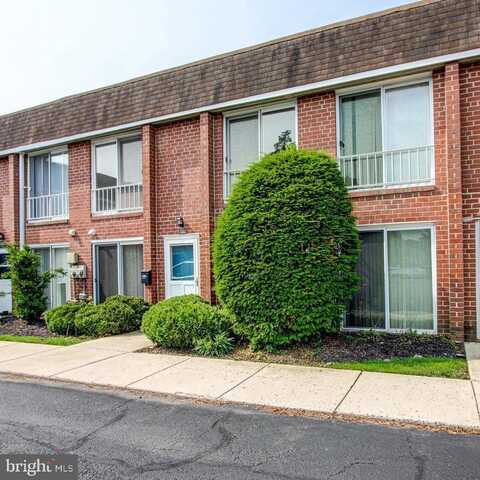 204 SARATOGA COURT, WARMINSTER, PA 18974