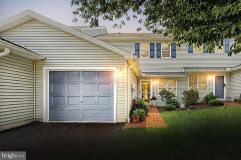 2632 GRANDVIEW PARK DRIVE, YORK, PA 17408