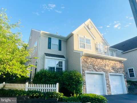 1806 DAHLIA CIRCLE, DAYTON, NJ 08810