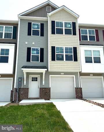 90 MOSES DRIVE, MARTINSBURG, WV 25405
