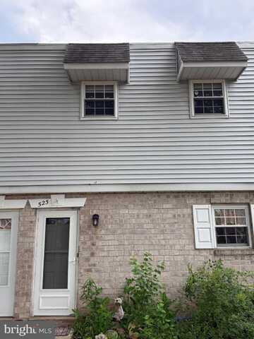 525 VILLAGE LANE, POTTSTOWN, PA 19464