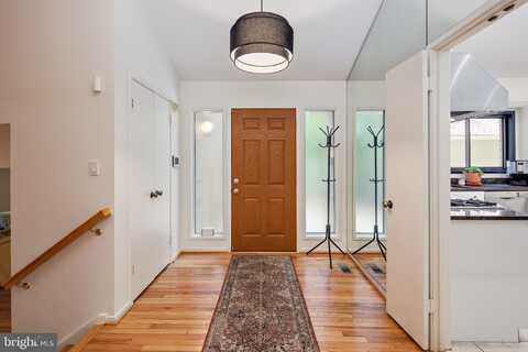 6921 CARLYNN COURT, BETHESDA, MD 20817