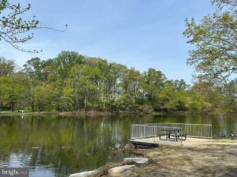 205 E LAKE DRIVE, AUDUBON, NJ 08106