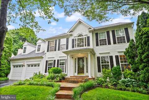 316 OAKCREST MANOR DRIVE NE, LEESBURG, VA 20176