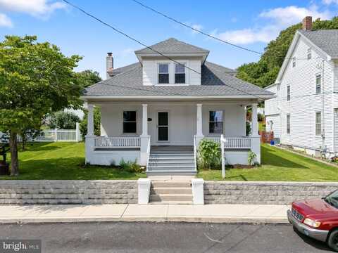 8 WATER STREET, WINDSOR, PA 17366