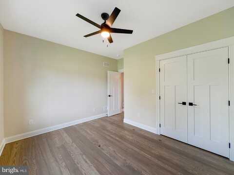 38 KENWOOD AVE, CARLISLE, PA 17013