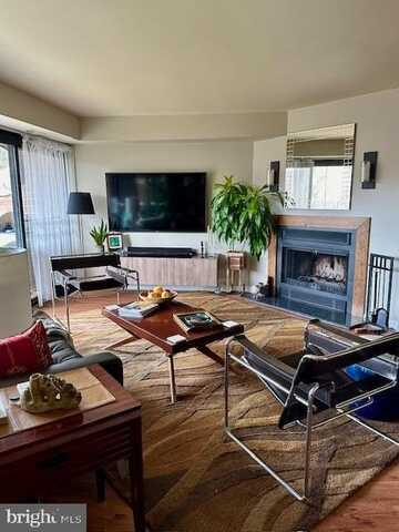 35 HERMITAGE DRIVE, NEW HOPE, PA 18938