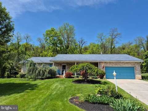 289 CORNFIELD CIRCLE, LEWISTOWN, PA 17044