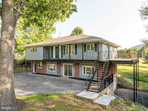 9708 MARTINSBURG ROAD, HEDGESVILLE, WV 25427