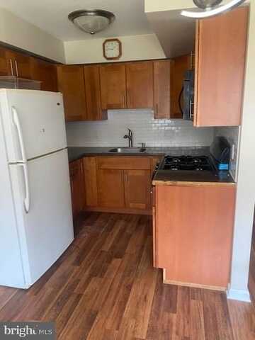 3720 CONSHOHOCKEN AVENUE, PHILADELPHIA, PA 19131
