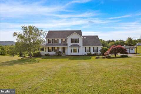 9 ARROWHEAD DRIVE, DOUGLASSVILLE, PA 19518