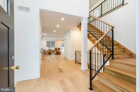 10 CHURCHVILLE LANE, SOUTHAMPTON, PA 18966