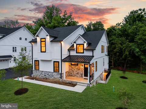 10 CHURCHVILLE LANE, SOUTHAMPTON, PA 18966