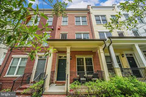 585 REGENT PLACE NE, WASHINGTON, DC 20017